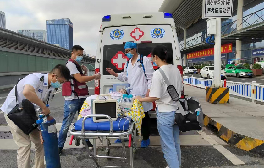 雅江县救护车出租公司